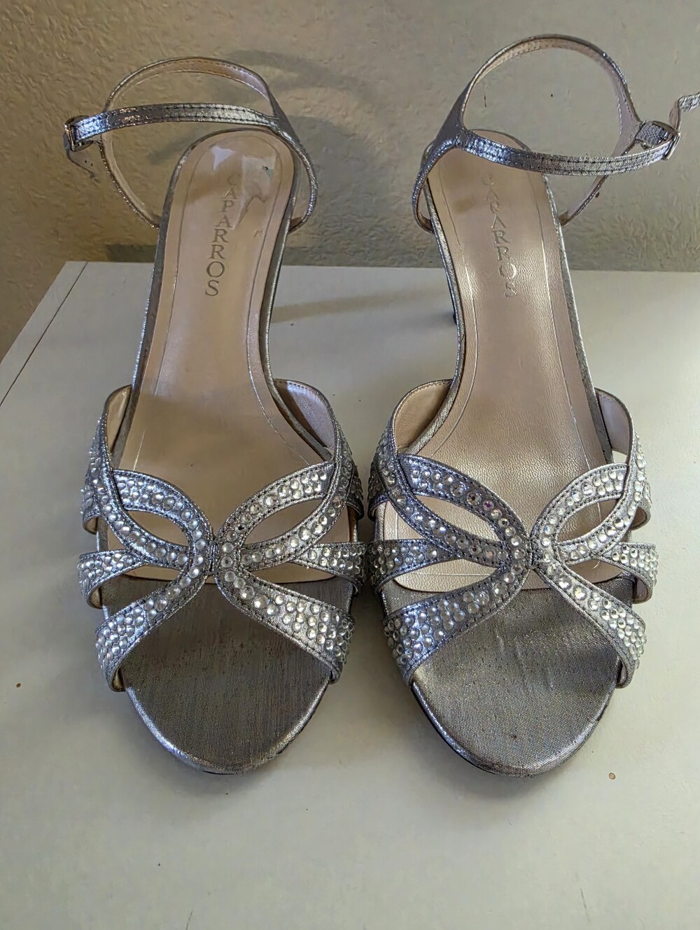 Caparros Silver Metallic Rhinestone Strappy Kitten Heels 9.5B Leather Sole